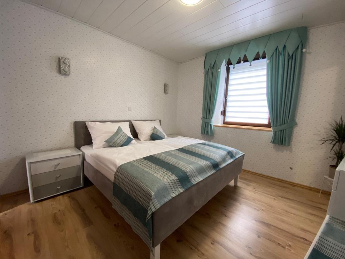 Ferienwohnung Am Kirchberg Hatzenport Экстерьер фото